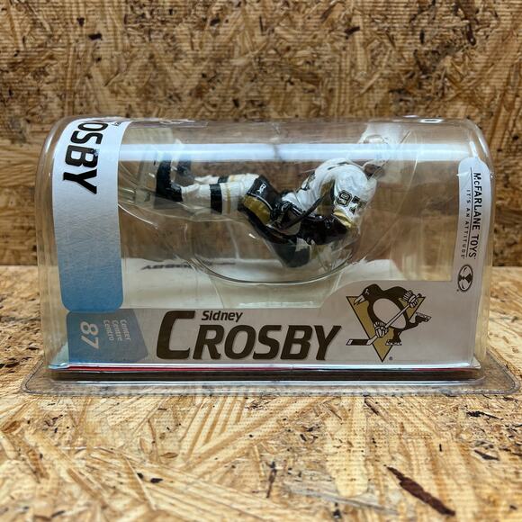 McFarlane Toys 2007 NHL Pittsburgh Penguins Sidney Crosby Ser. 16 Action Figure* - Picture 4 of 7
